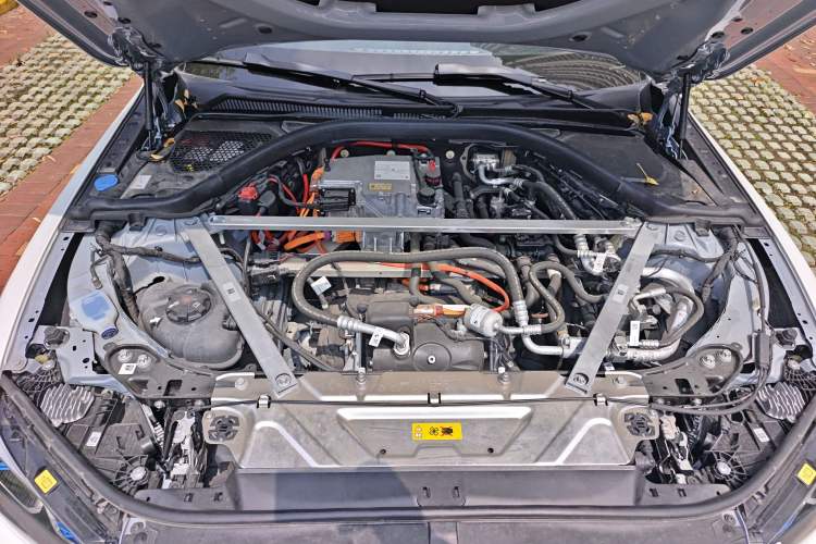 Used BMW i4 2023 M50 Engine Bay
