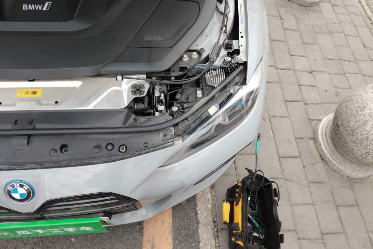 Used BMW i4 2023 eDrive35 Engine Bay Left