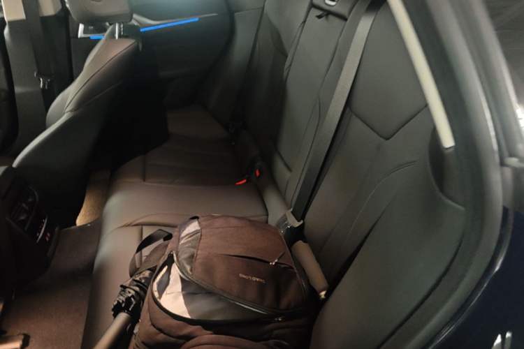 Used BMW i4 2023 eDrive35 Left Rear Seat