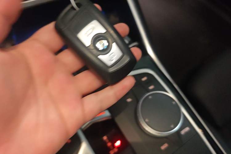 Used BMW i4 2023 eDrive35 Vehicle Key