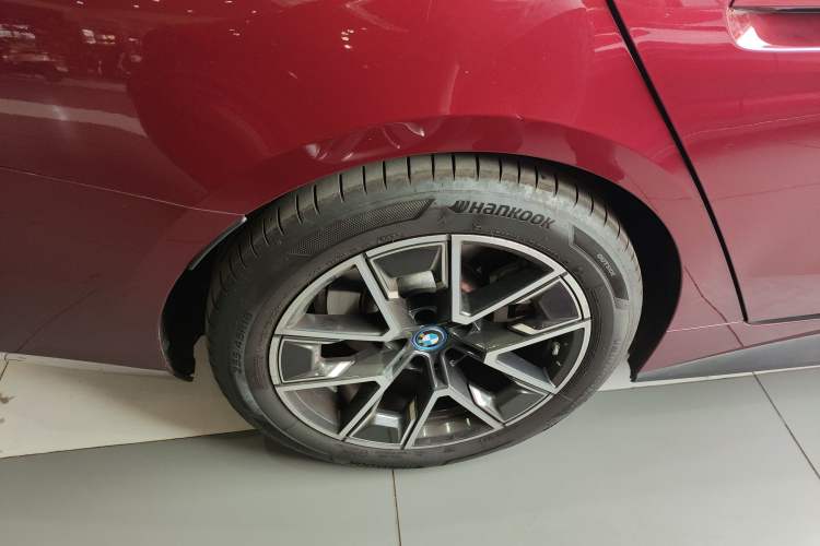 Used BMW i4 2023 eDrive35 Exterior 8