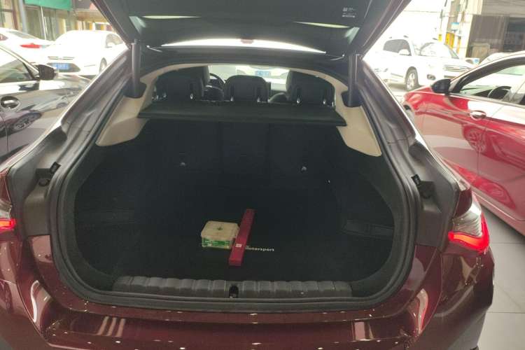 Used BMW i4 2023 eDrive35 Trunk