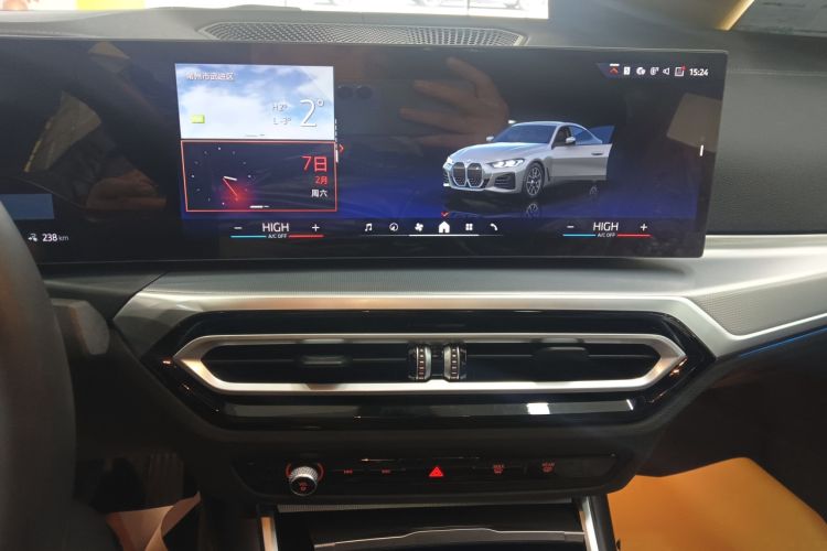 Used BMW i4 2023 eDrive40 Audio And AC Panel