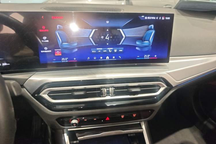Used BMW i4 2023 eDrive40 Audio And AC Panel