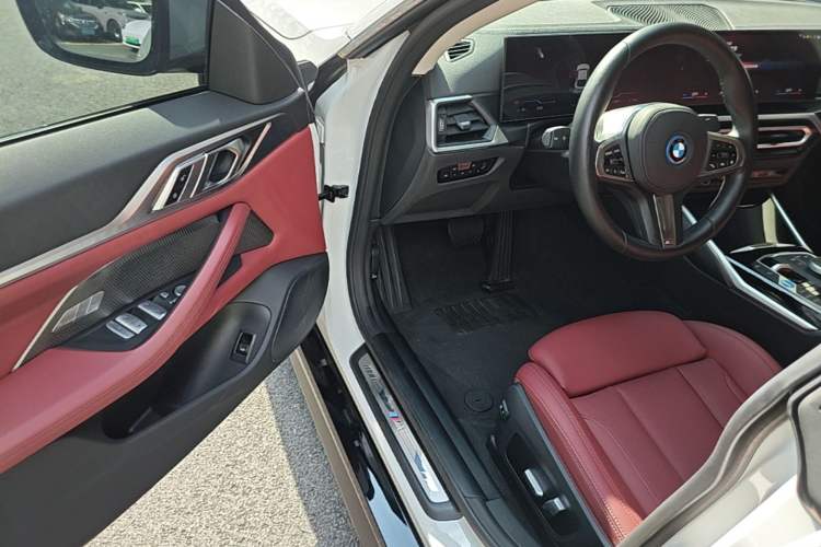 Used BMW i4 2023 eDrive35 Driver Seat