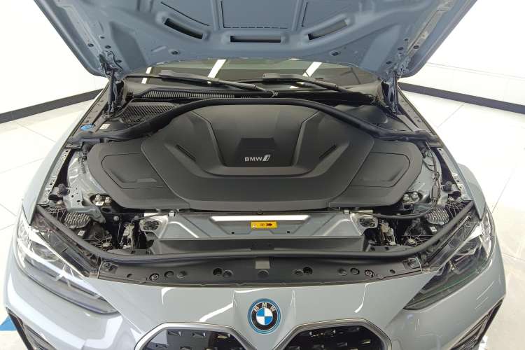 Used BMW i4 2023 eDrive35 Engine Bay