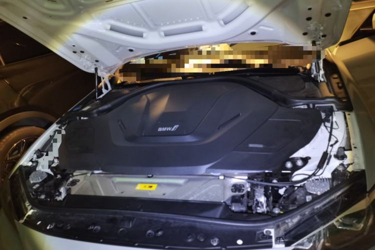 Used BMW i4 2023 eDrive35 Engine Bay