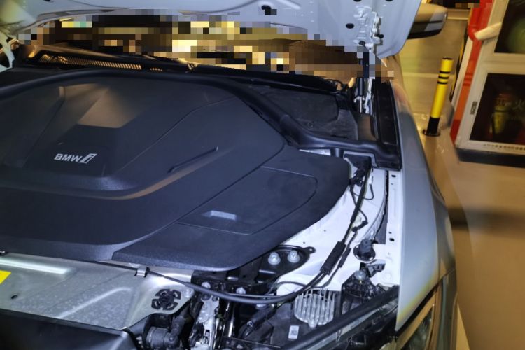 Used BMW i4 2023 eDrive35 Engine Bay Left