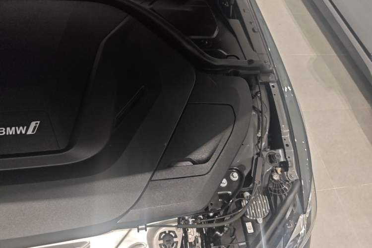 Used BMW i4 2023 eDrive35 Engine Bay Left