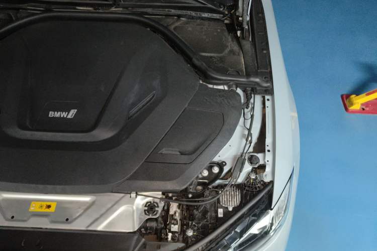 Used BMW i4 2023 eDrive35 Engine Bay Left