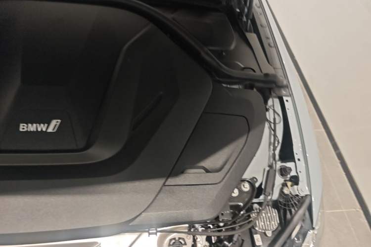 Used BMW i4 2023 eDrive40 Engine Bay Left