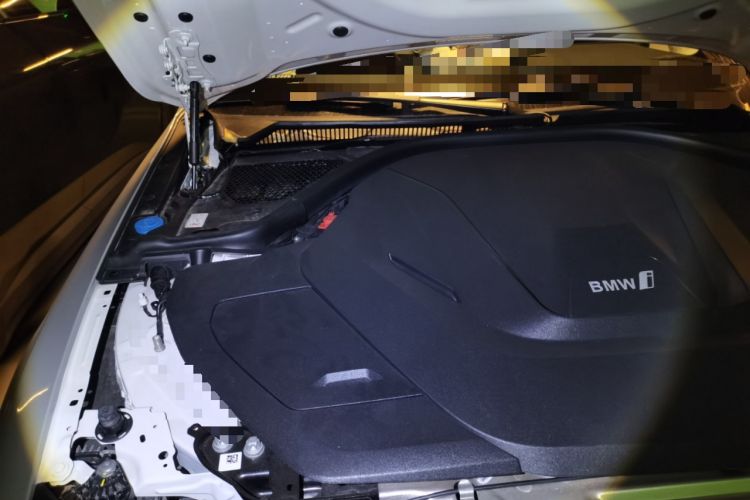 Used BMW i4 2023 eDrive35 Engine Bay Right