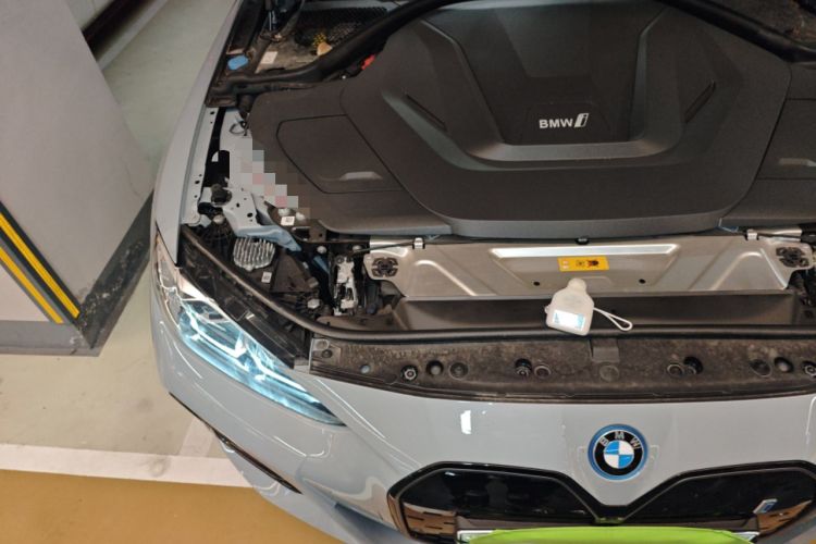 Used BMW i4 2023 eDrive40 Engine Bay Right
