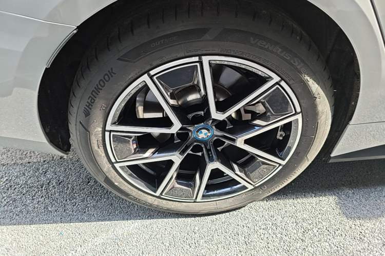 Used BMW i4 2023 eDrive35 Exterior 5