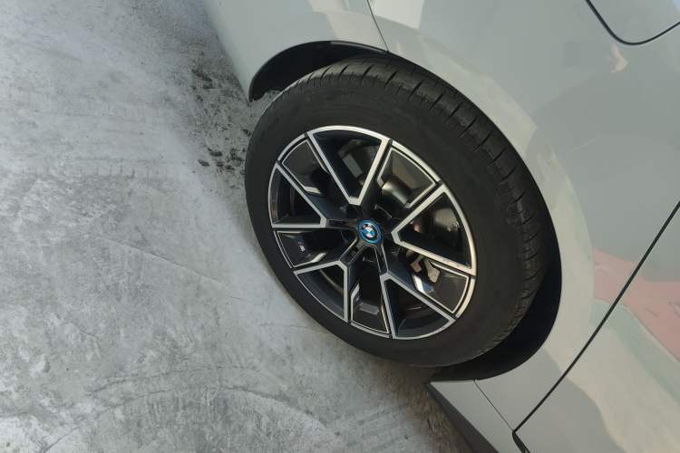 Used BMW i4 2023 eDrive35 Exterior 8