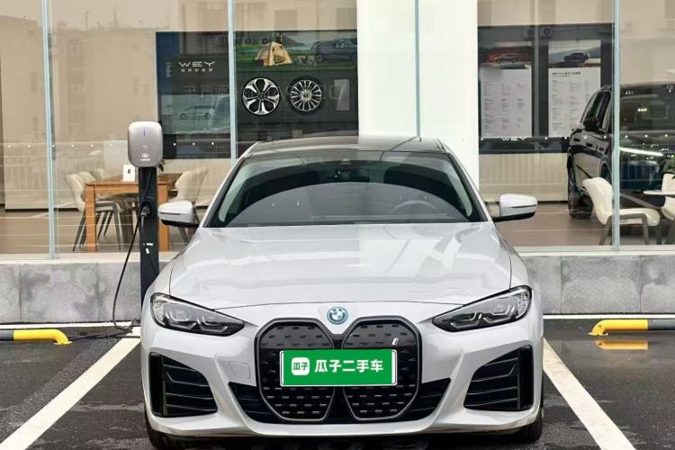 Used BMW i4 2023 eDrive35 Front