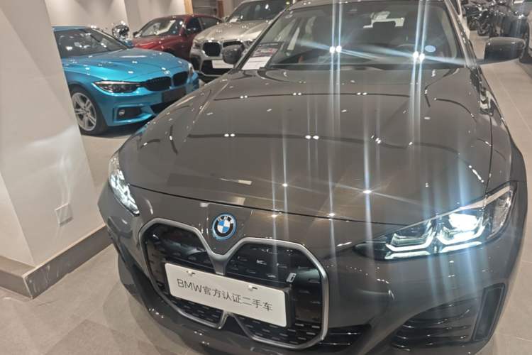 Used BMW i4 2023 eDrive35 Front