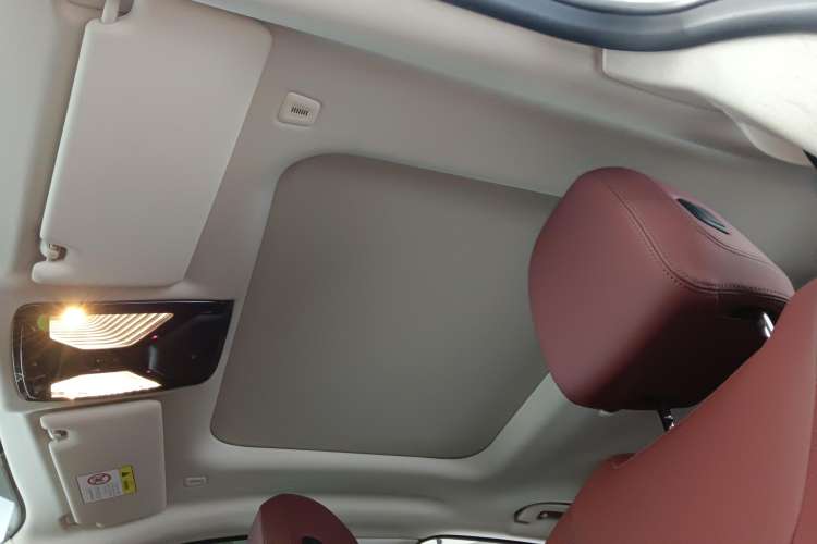 Used BMW i4 2023 eDrive35 Headliner