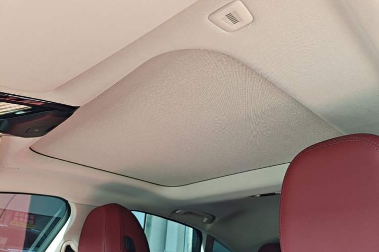 Used BMW i4 2023 eDrive35 Headliner