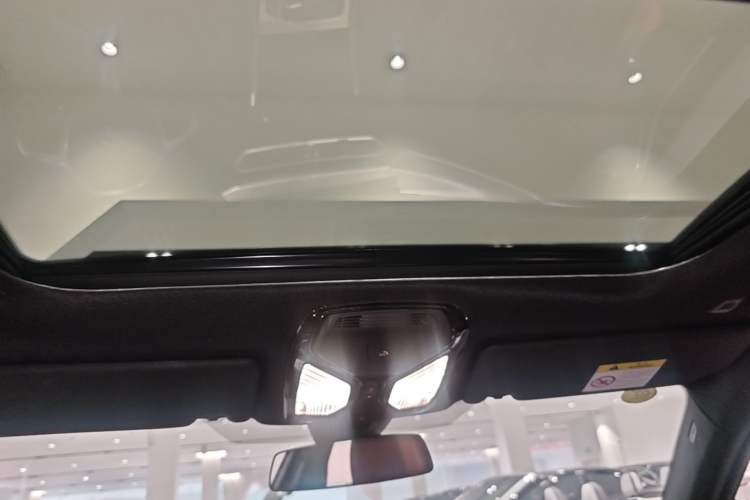 Used BMW i4 2023 eDrive40 Headliner