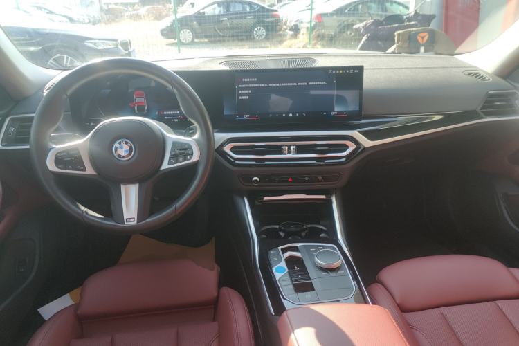 Used BMW i4 2023 eDrive35 Interior 2