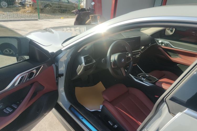 Used BMW i4 2023 eDrive35 Interior 3