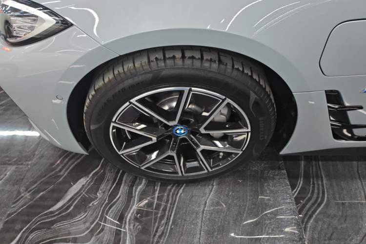 Used BMW i4 2023 eDrive40 Left Front Wheel Hub