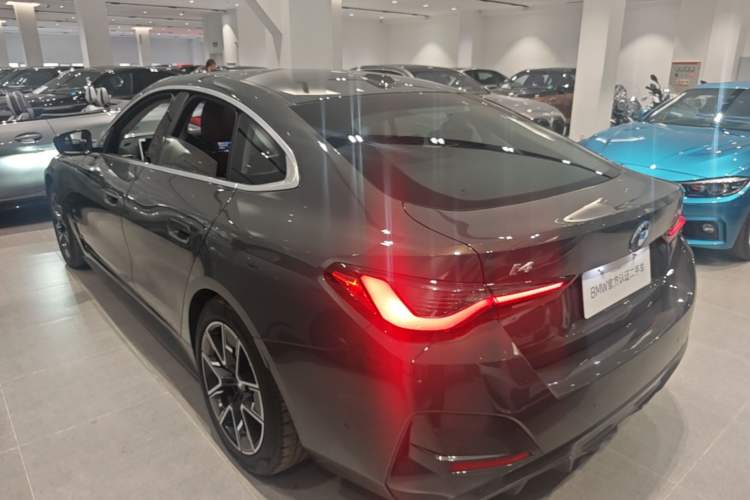 Used BMW i4 2023 eDrive35 Rear Left 45 Deg