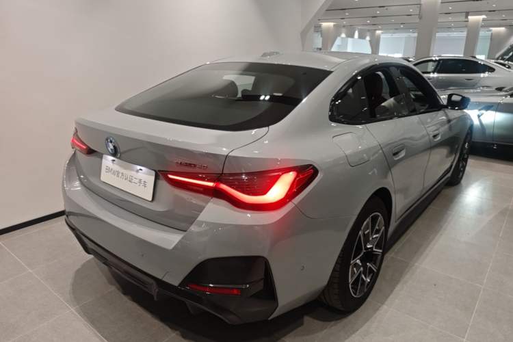 Used BMW i4 2023 eDrive40 Rear Right 45 Deg