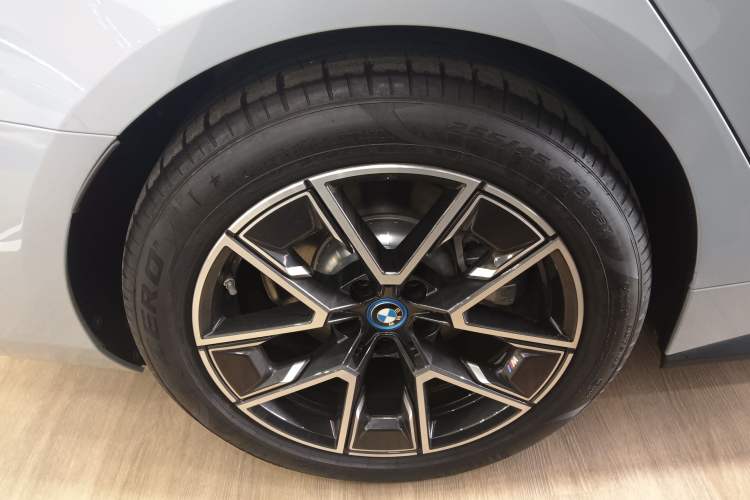 Used BMW i4 2023 eDrive40 Right Rear Wheel Hub