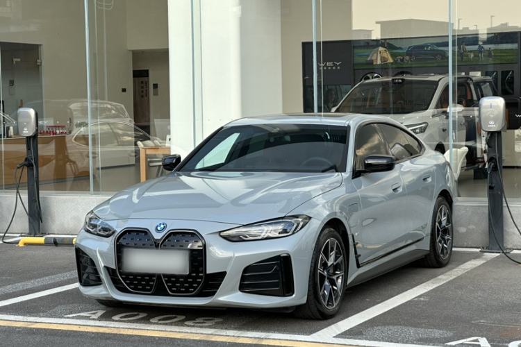 BMW i4 2023 eDrive40