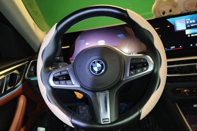Used BMW i4 2023 eDrive35 Steering Wheel