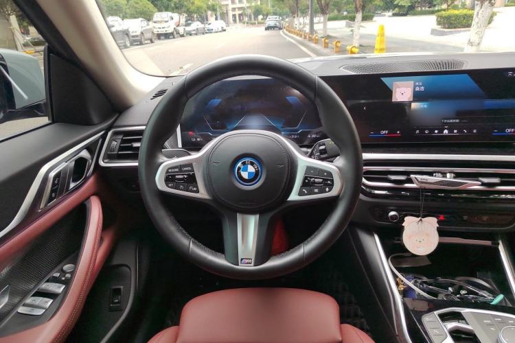 Used BMW i4 2023 eDrive35 Steering Wheel
