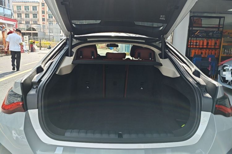 Used BMW i4 2023 eDrive35 Trunk
