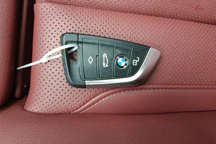 Used BMW i4 2023 eDrive35 Vehicle Key