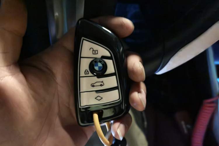 Used BMW i4 2023 eDrive35 Vehicle Key
