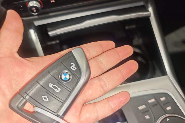 Used BMW i4 2023 eDrive40 Vehicle Key