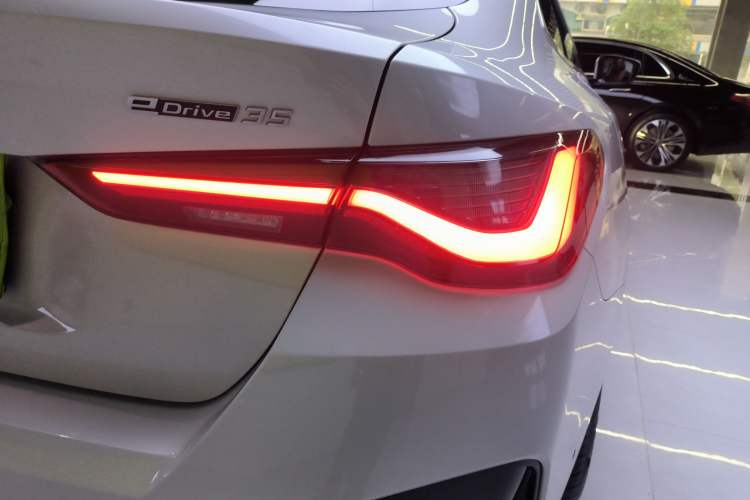 Used BMW i4 2023 eDrive35 Exterior 2