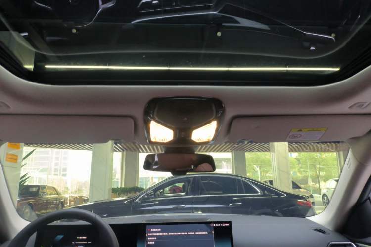 Used BMW i4 2023 eDrive35 Headliner