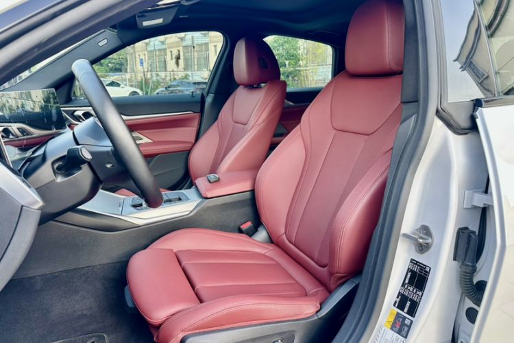 Used BMW i4 2023 eDrive40 Interior 2