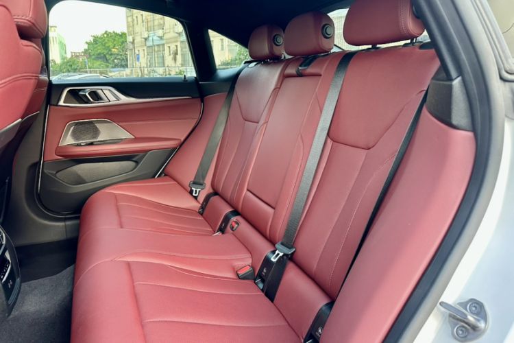 Used BMW i4 2023 eDrive40 Interior 6
