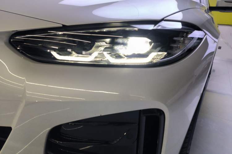 Used BMW i4 2023 eDrive35 Left Front Headlight