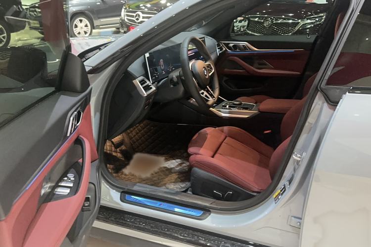 Used BMW i4 2025 eDrive40 Interior 2