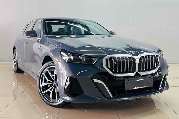 Used BMW i5 2024 eDrive 35L Luxury Model with M Sport Package Exterior 2
