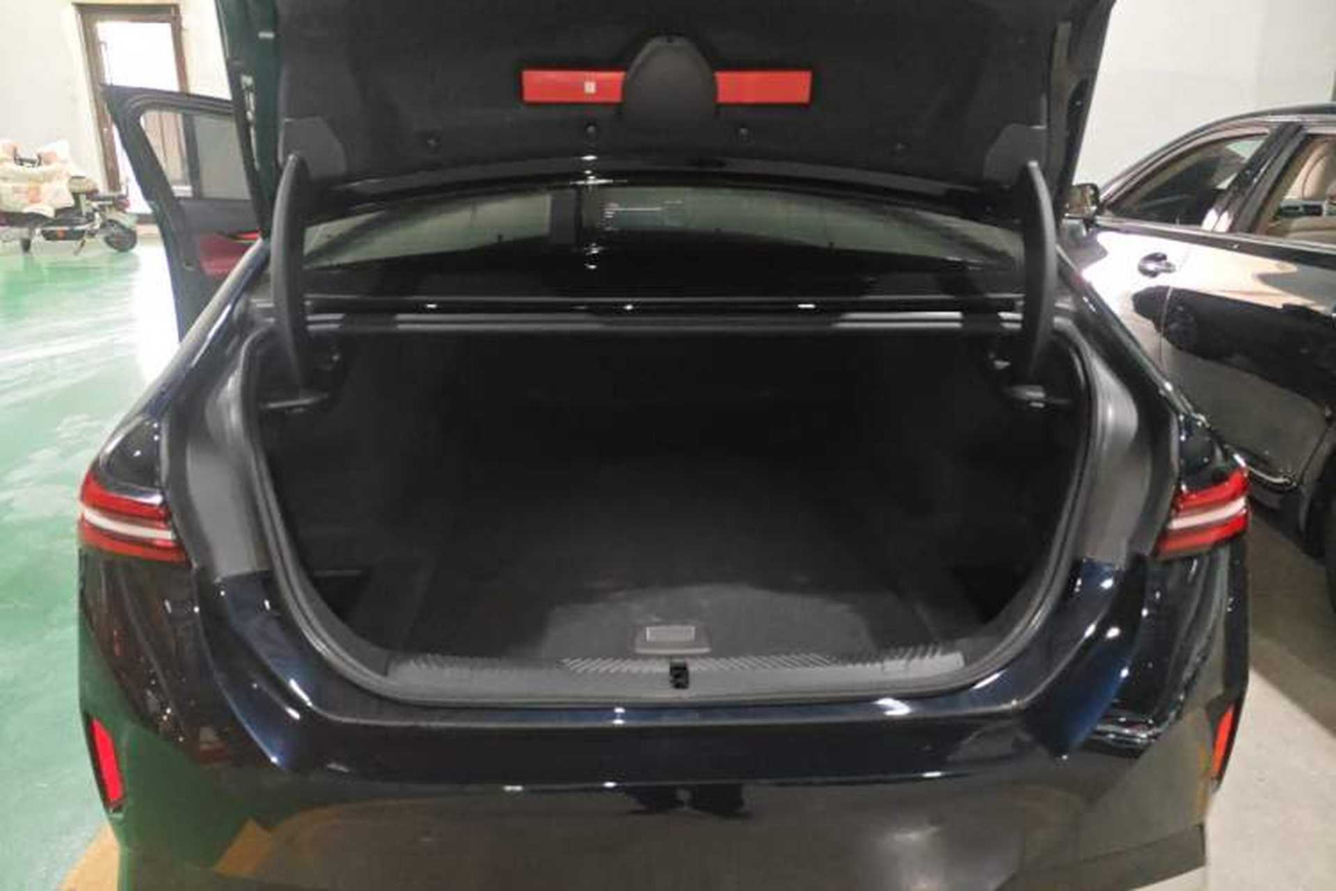 Used BMW i5 2024 eDrive 35L M Sport Package Trunk