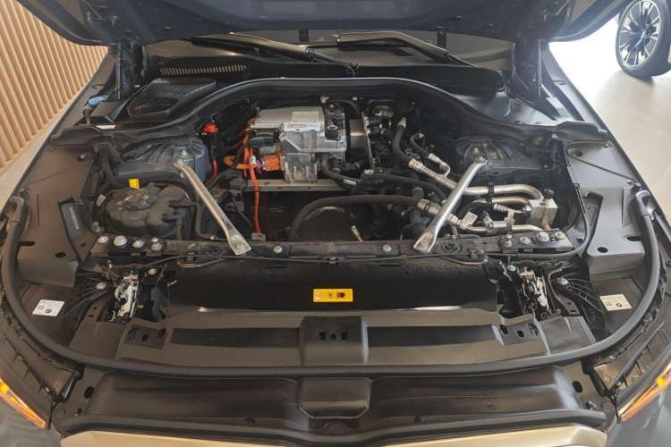 Used BMW i5 2024 eDrive 35L M Sport Package Engine Bay
