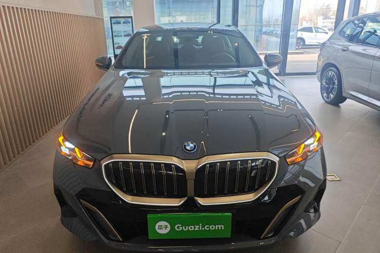 Used BMW i5 2024 eDrive 35L M Sport Package Front