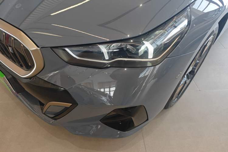 Used BMW i5 2024 eDrive 35L M Sport Package Left Front Headlight