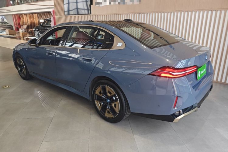 Used BMW i5 2024 eDrive 35L M Sport Package Left Side