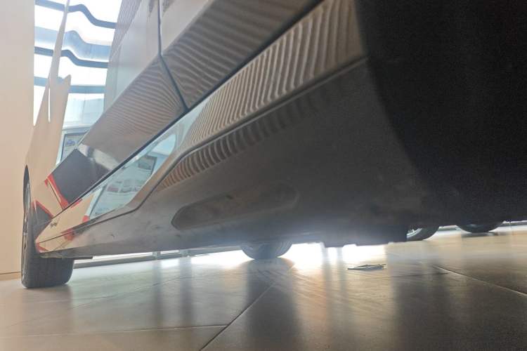 Used BMW i5 2024 eDrive 35L M Sport Package Right Side Sill